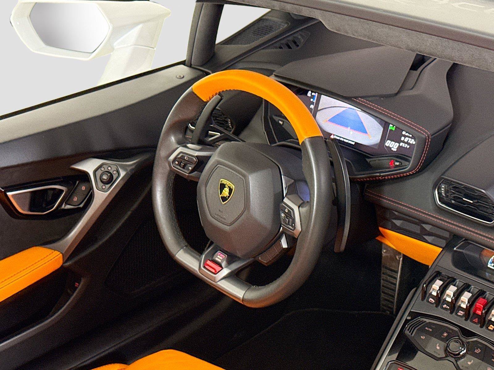 Used 2019 Lamborghini Huracan LP 580-2 RWD image 28
