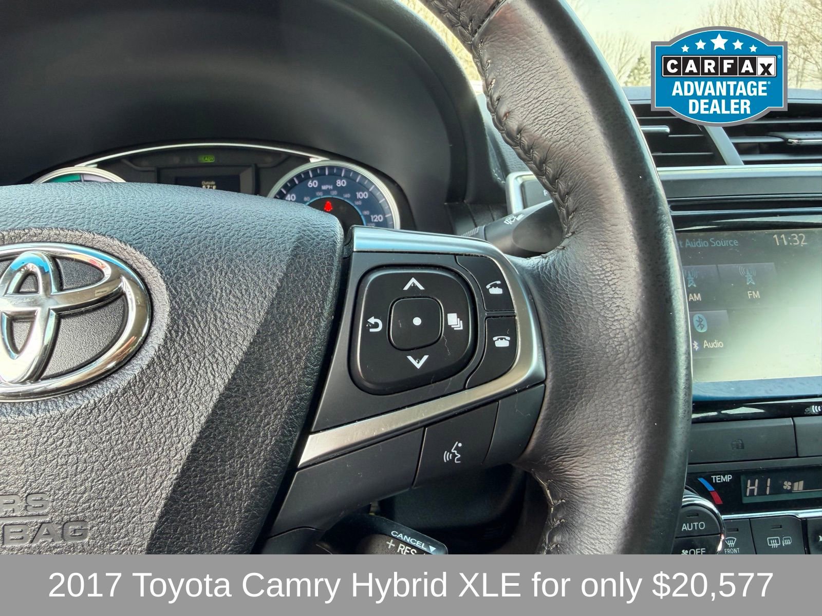 Used 2017 Toyota Camry XLE FWD image 14