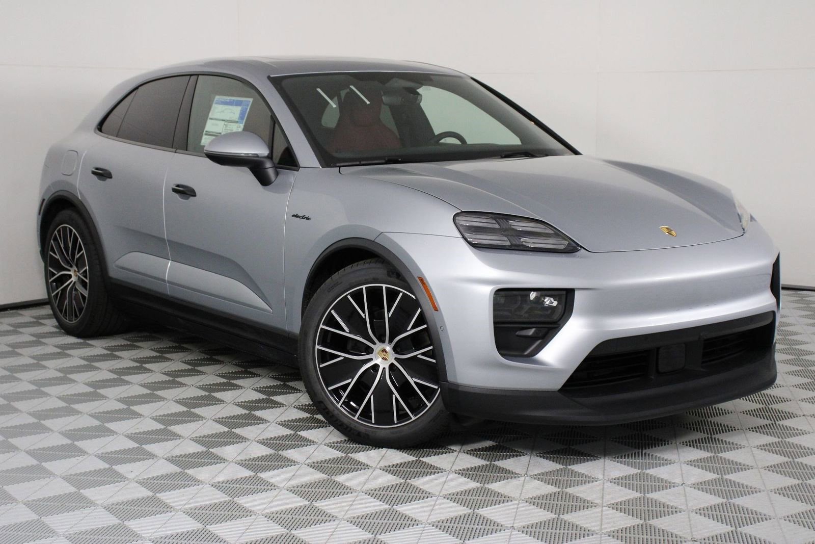 New 2026 Porsche Macan Electric RWD image 9