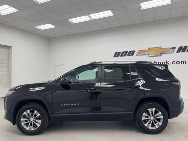 Used 2025 Chevrolet Equinox LT w/ Convenience Package II FWD image 8