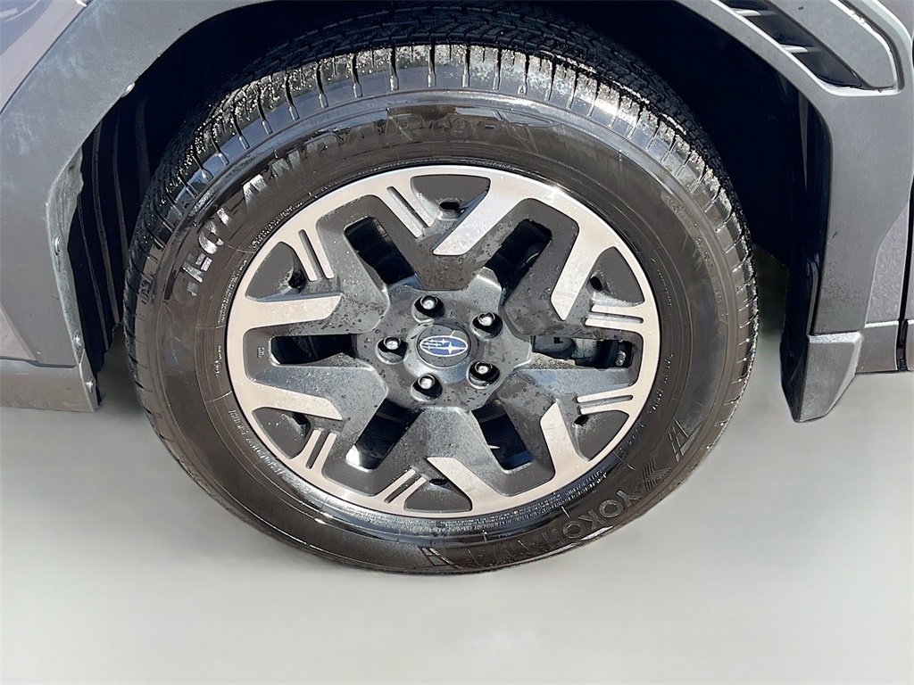 Used 2025 Subaru Forester Premium image 30