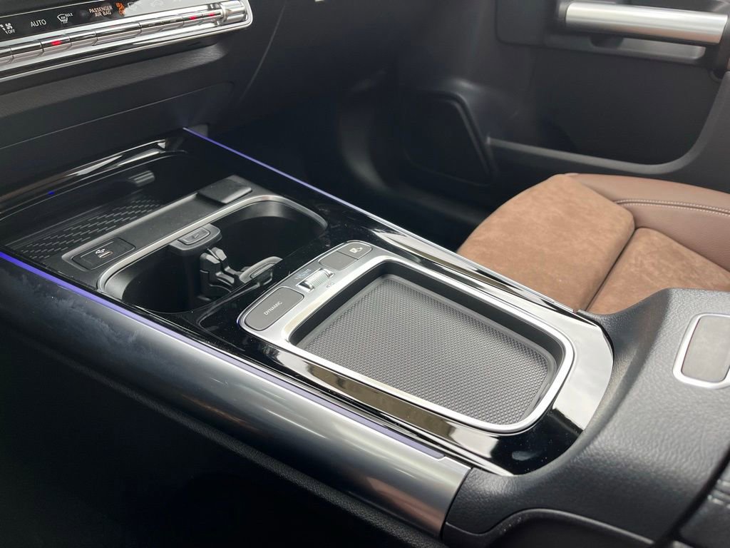 Certified 2025 Mercedes-Benz GLA 250 4MATIC image 38