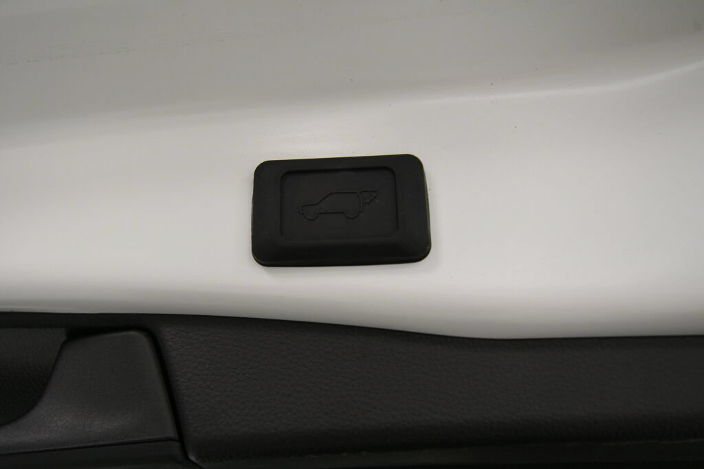 Used 2022 Toyota RAV4 XSE w/ Weather Package AWD/4WD image 33