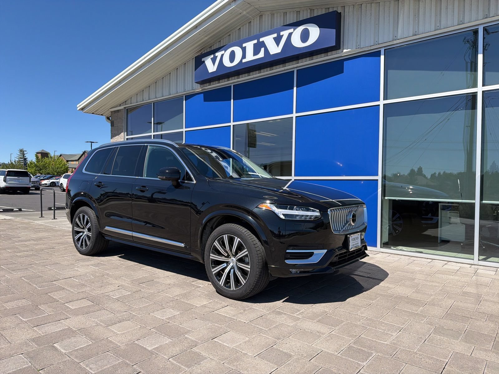Used 2025 Volvo XC90 B6 Plus AWD/4WD image 1