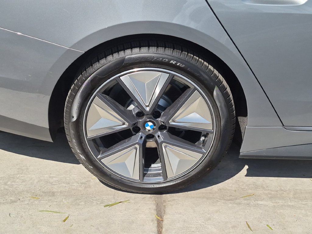 New 2026 BMW i4 xDrive40i w/ Premium Package AWD/4WD image 29