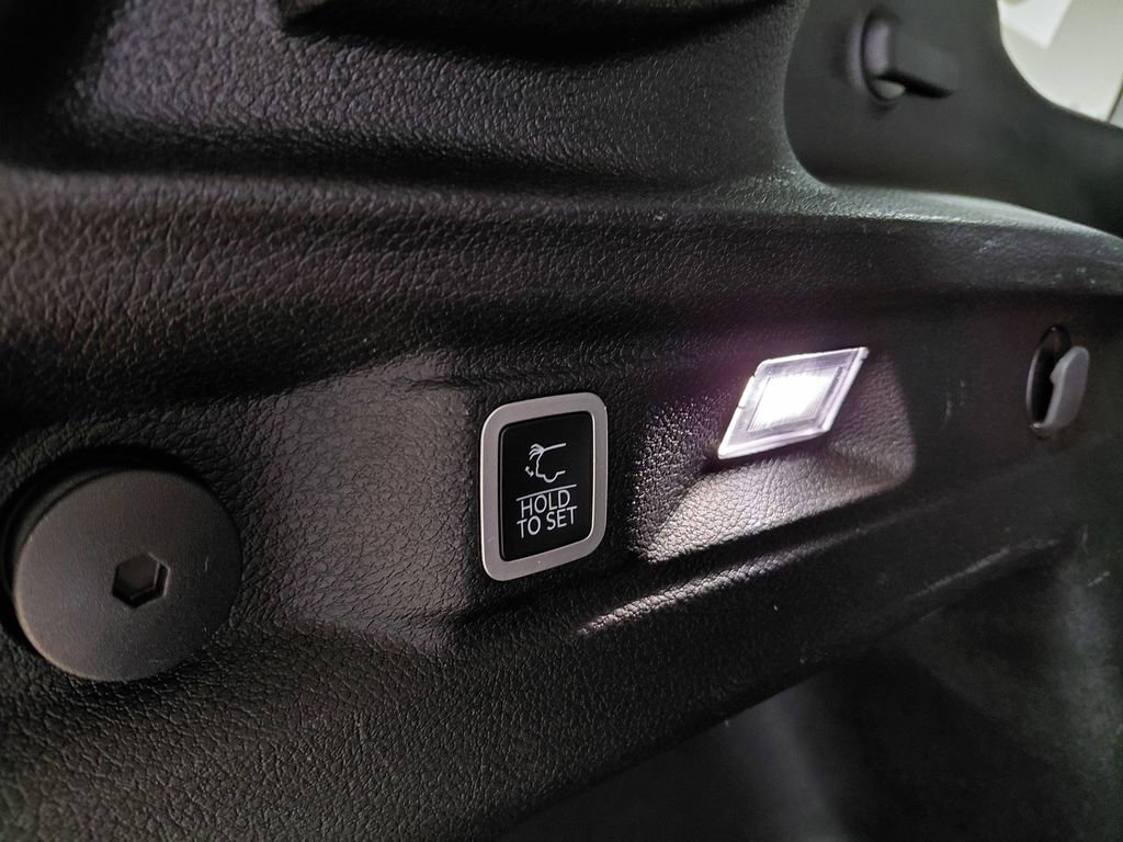 Certified 2022 Jeep Grand Cherokee L Laredo w/ Luxury Tech Group I AWD/4WD image 44