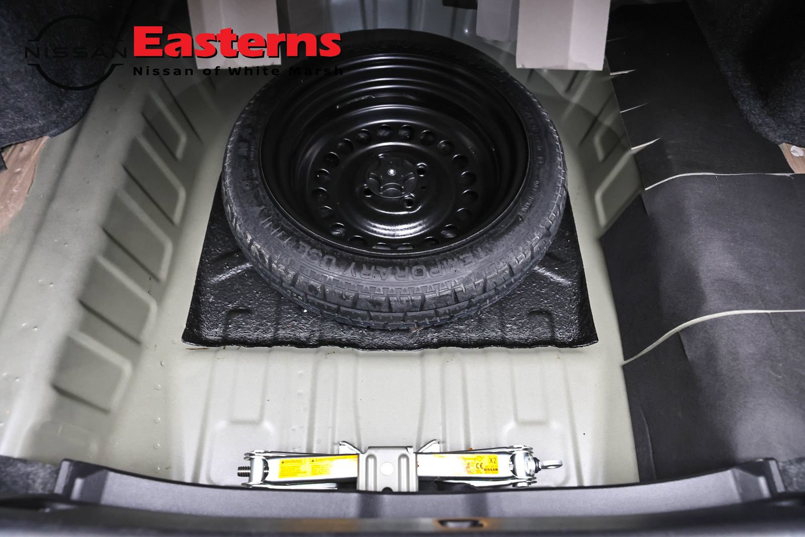 Used 2021 Nissan Versa SR FWD image 21