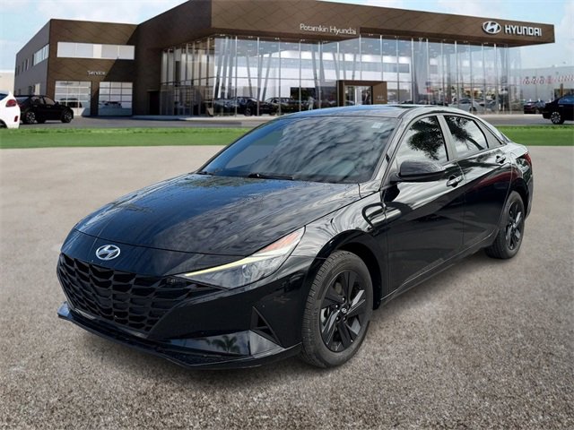 Used 2023 Hyundai Elantra SEL image 1