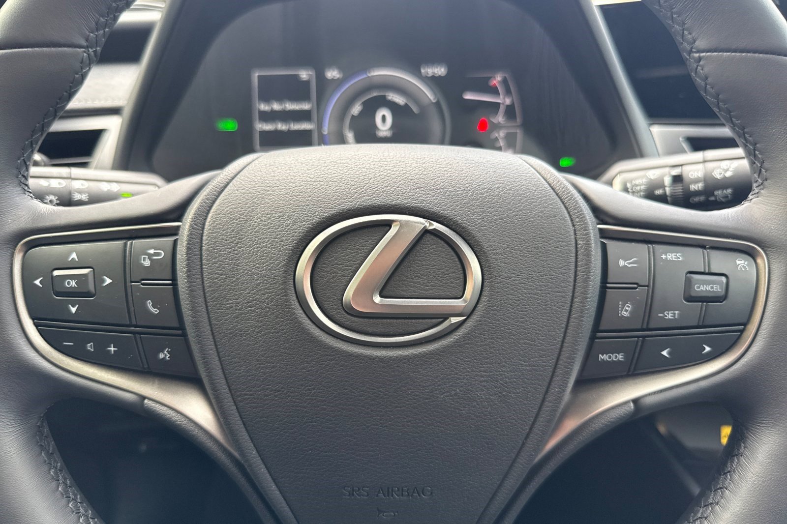 Certified 2024 Lexus UX 250h FWD image 28