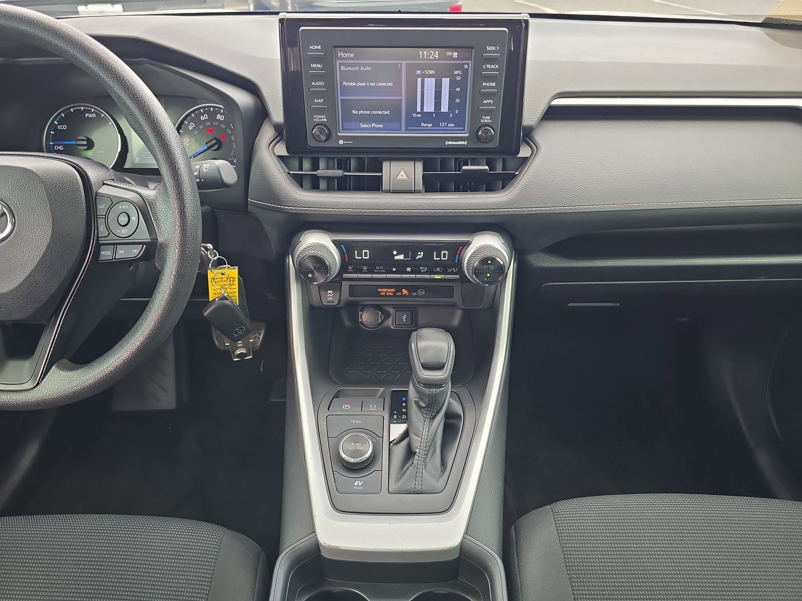 Used 2021 Toyota RAV4 LE AWD/4WD image 10