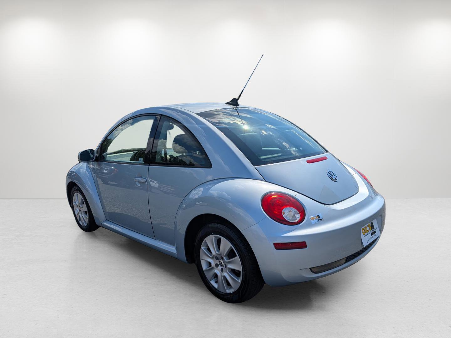 Used 2009 Volkswagen Beetle S image 7