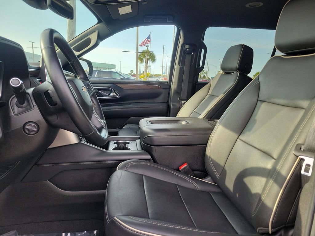 Used 2023 Chevrolet Suburban Premier image 26