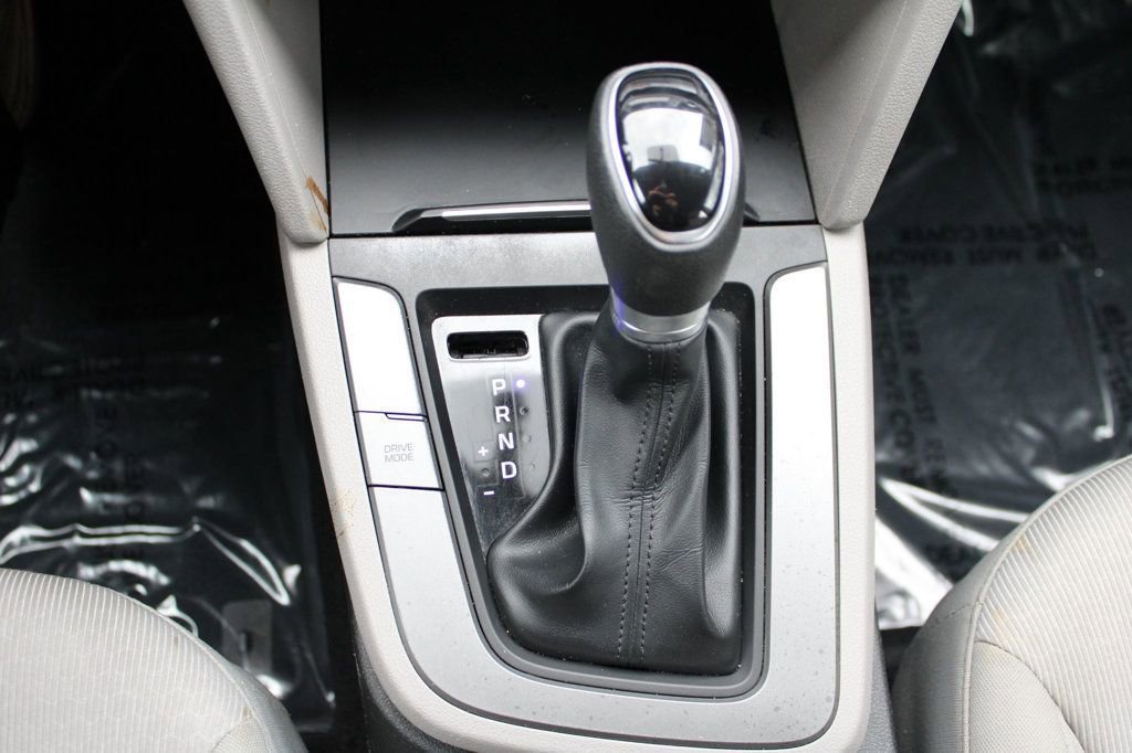 Used 2018 Hyundai Elantra SEL image 23