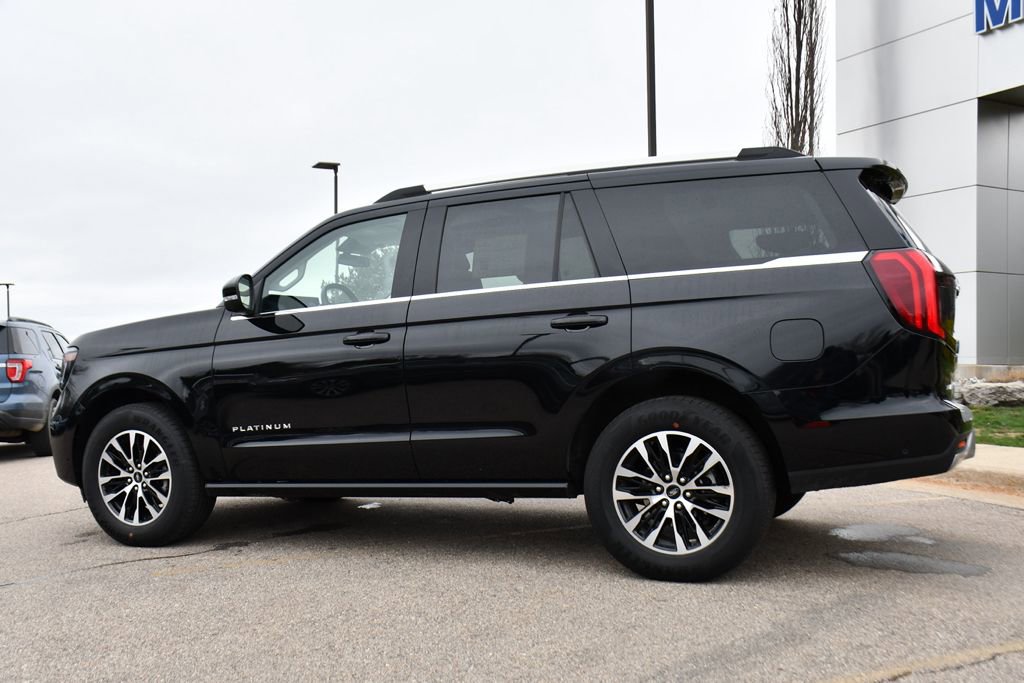 Used 2025 Ford Expedition Platinum AWD/4WD image 3