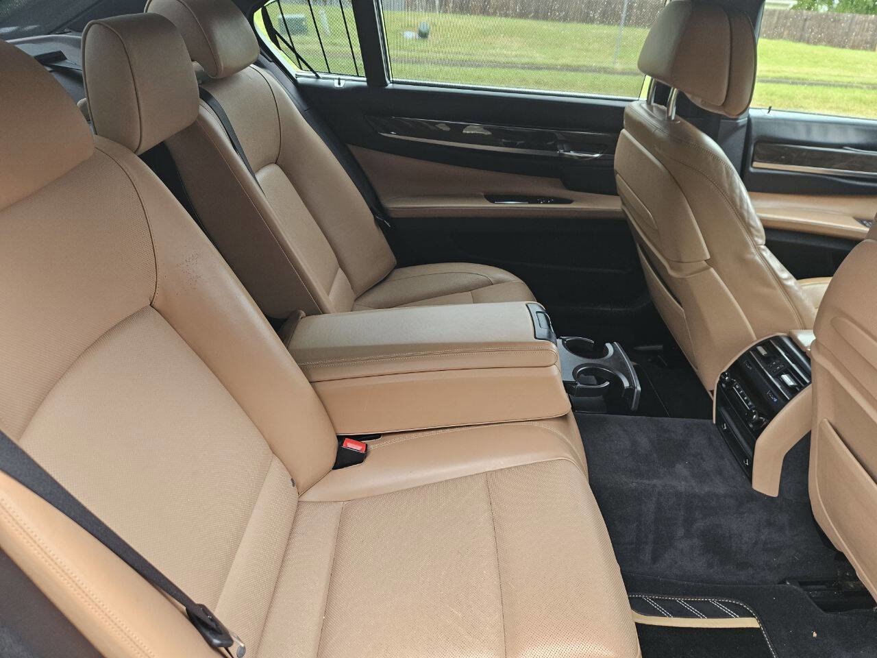 Used 2014 BMW 750Li RWD image 15