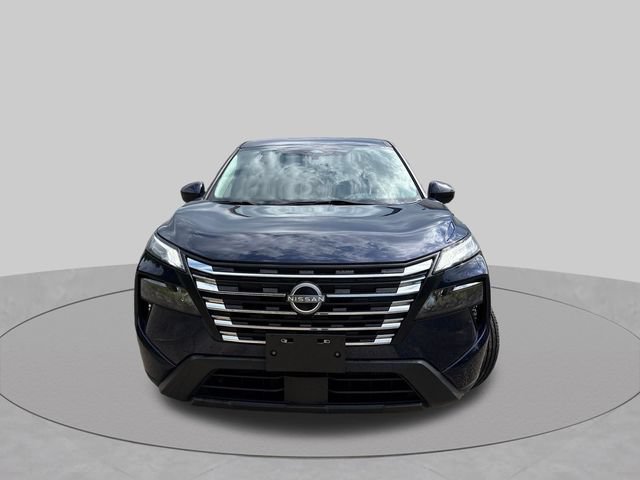 Used 2024 Nissan Rogue SV AWD/4WD image 2