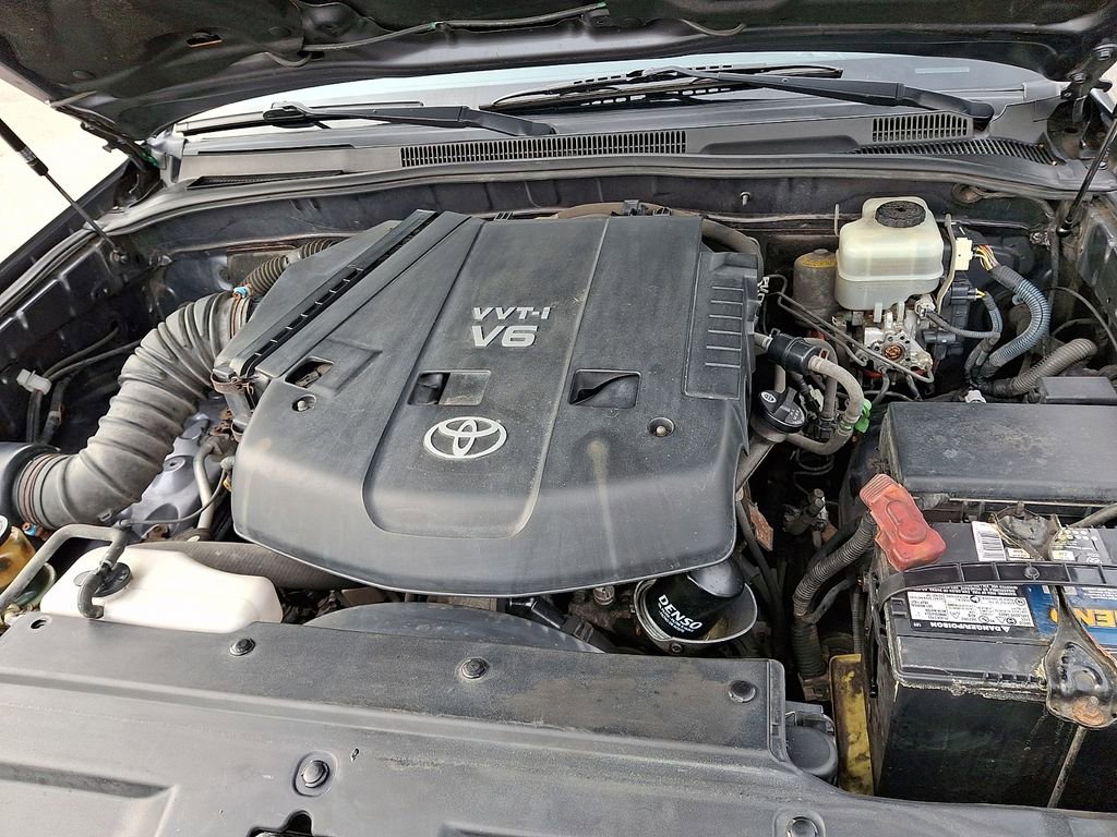 Used 2005 Toyota 4Runner Limited image 26