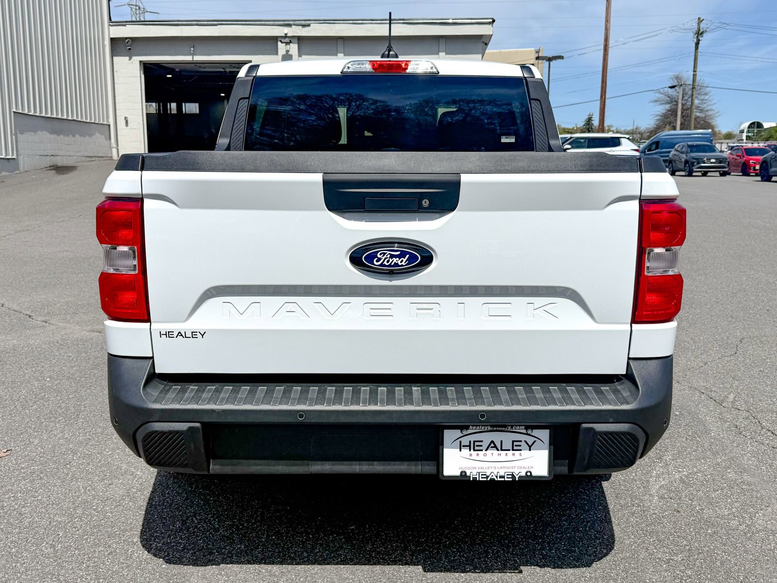 Used 2025 Ford Maverick XL w/ Equipment Group 102A AWD/4WD image 6