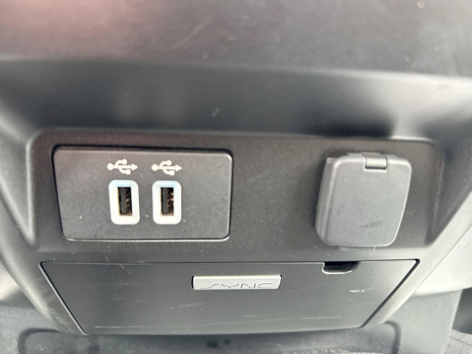 Used 2018 Ford F150 XLT w/ Equipment Group 302A Luxury AWD/4WD image 37