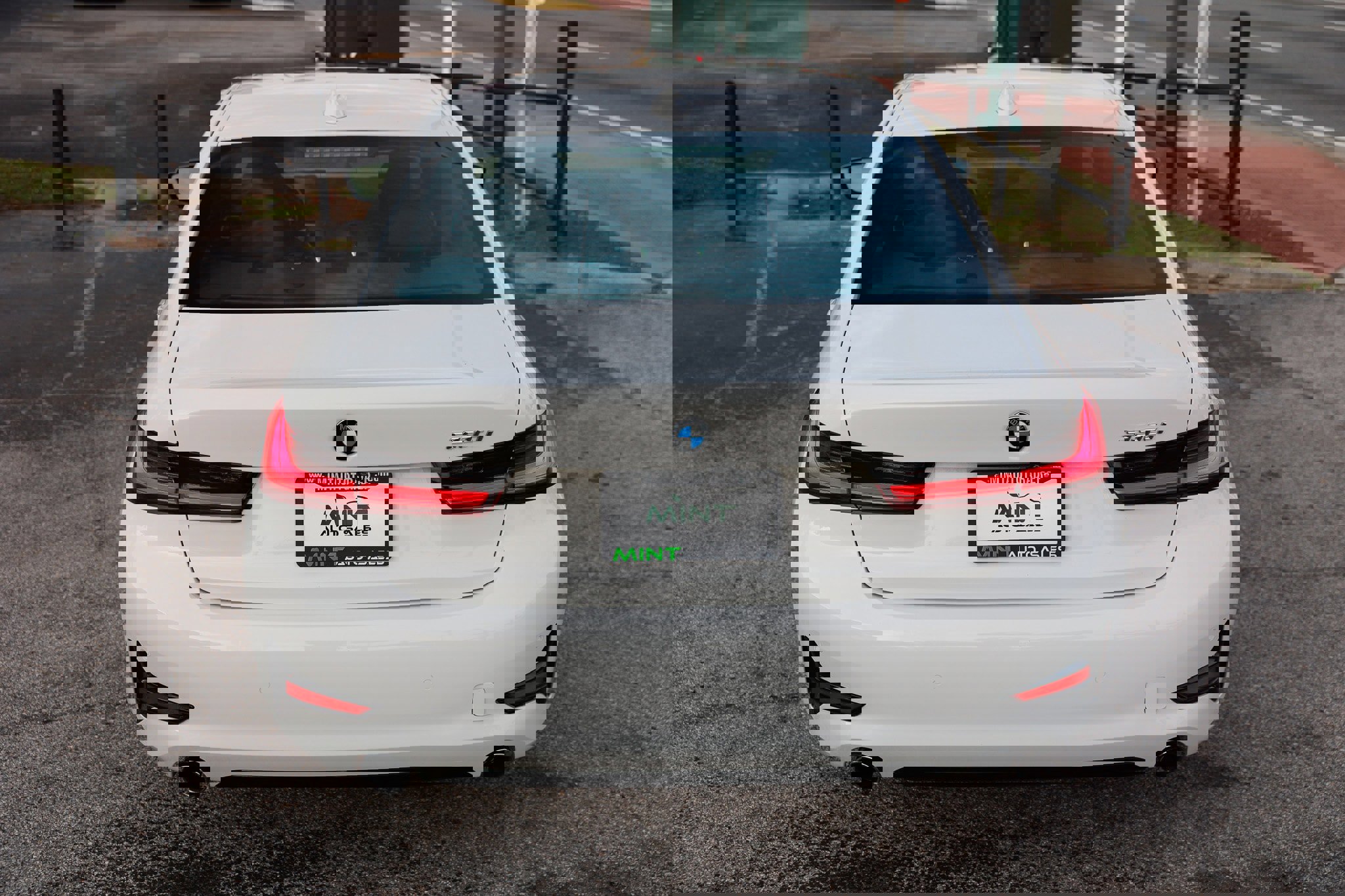 Used 2021 BMW 330i Sedan w/ Premium Package image 14