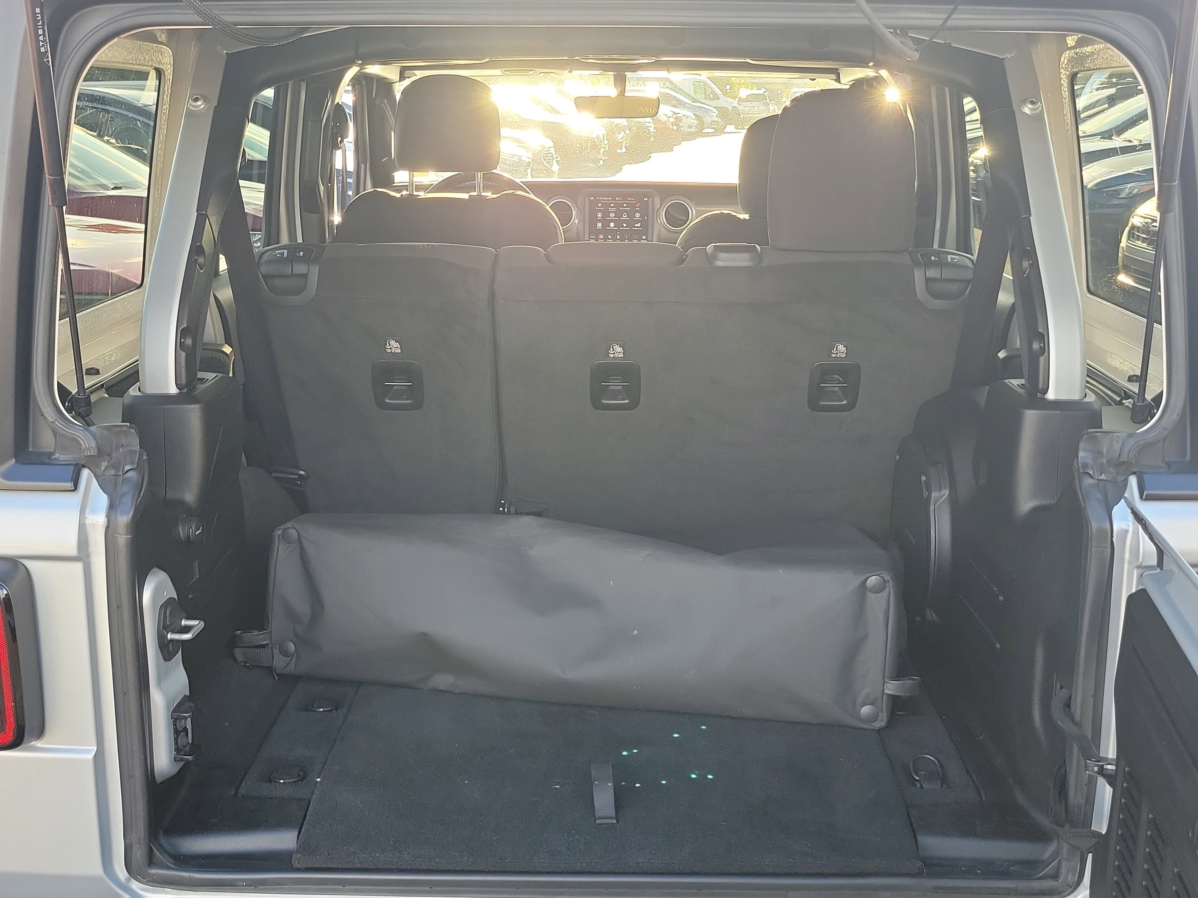 Used 2023 Jeep Wrangler Sahara image 12