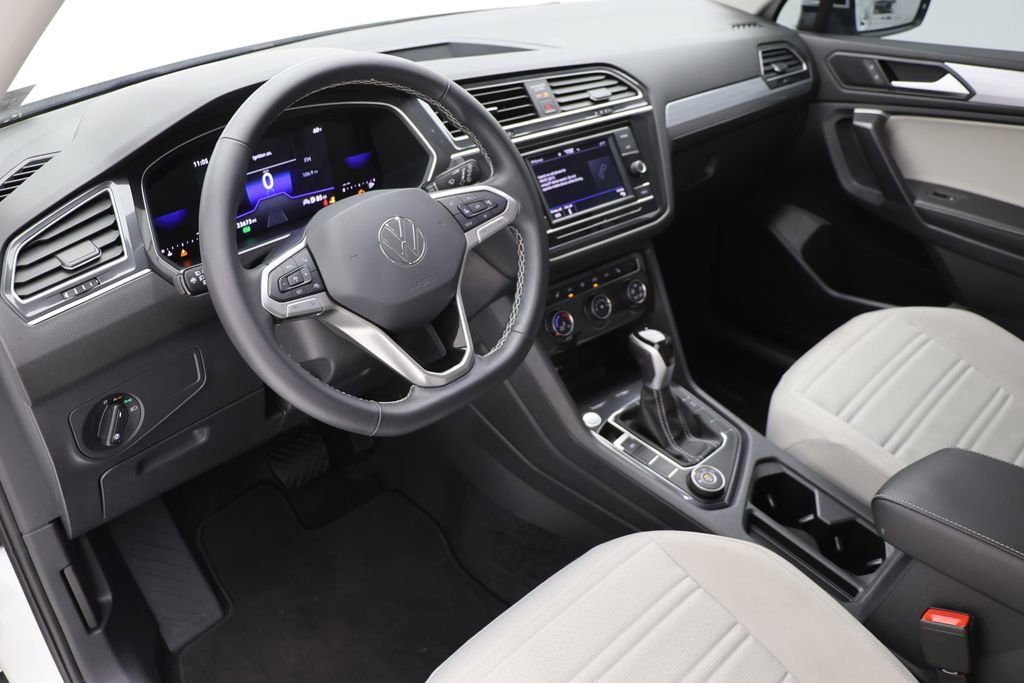 Used 2024 Volkswagen Tiguan S AWD/4WD image 13