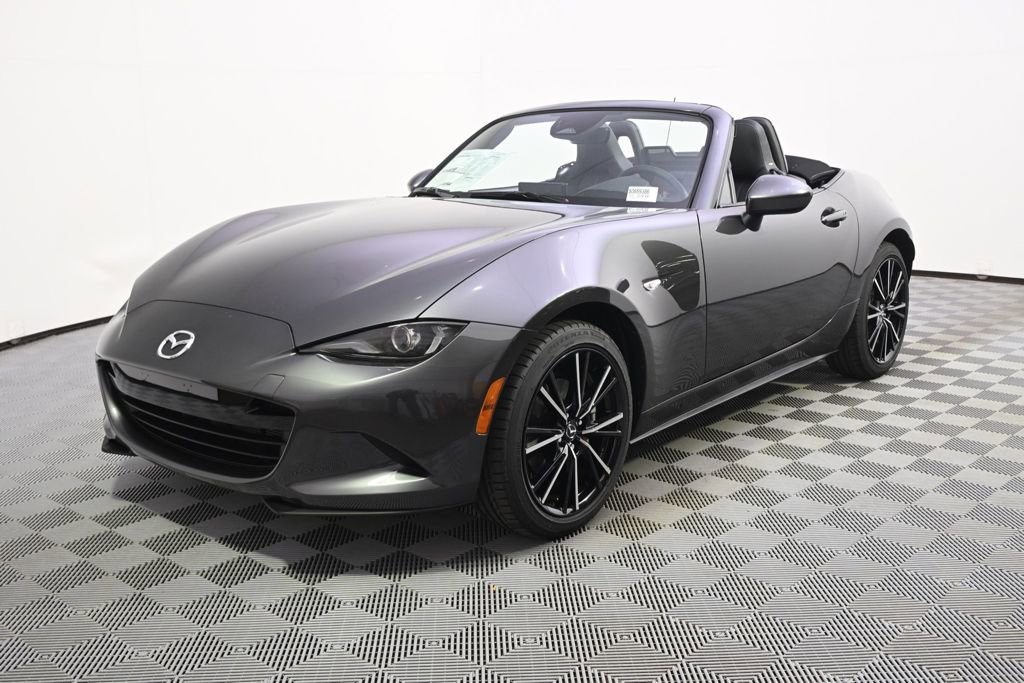 Used 2025 MAZDA MX-5 Miata Grand Touring RWD image 11