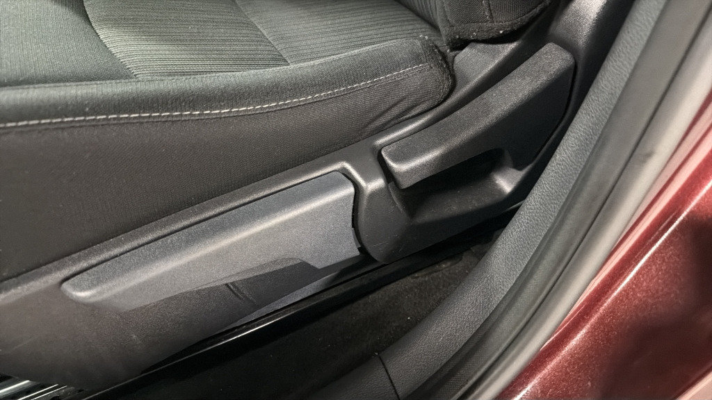 Used 2024 Nissan Sentra SV FWD image 17