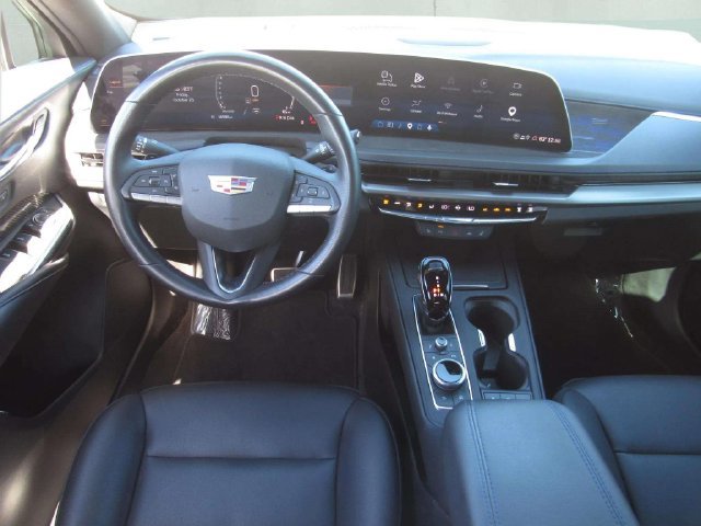 Used 2025 Cadillac XT4 Sport w/ Cold Weather Package FWD image 17