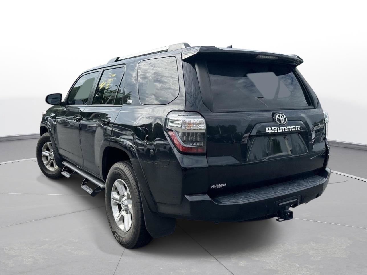 Used 2024 Toyota 4Runner SR5 RWD image 8