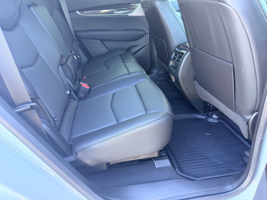 New 2026 Cadillac XT5 Sportv w/ LPO, Floor Liner Package AWD/4WD image 37