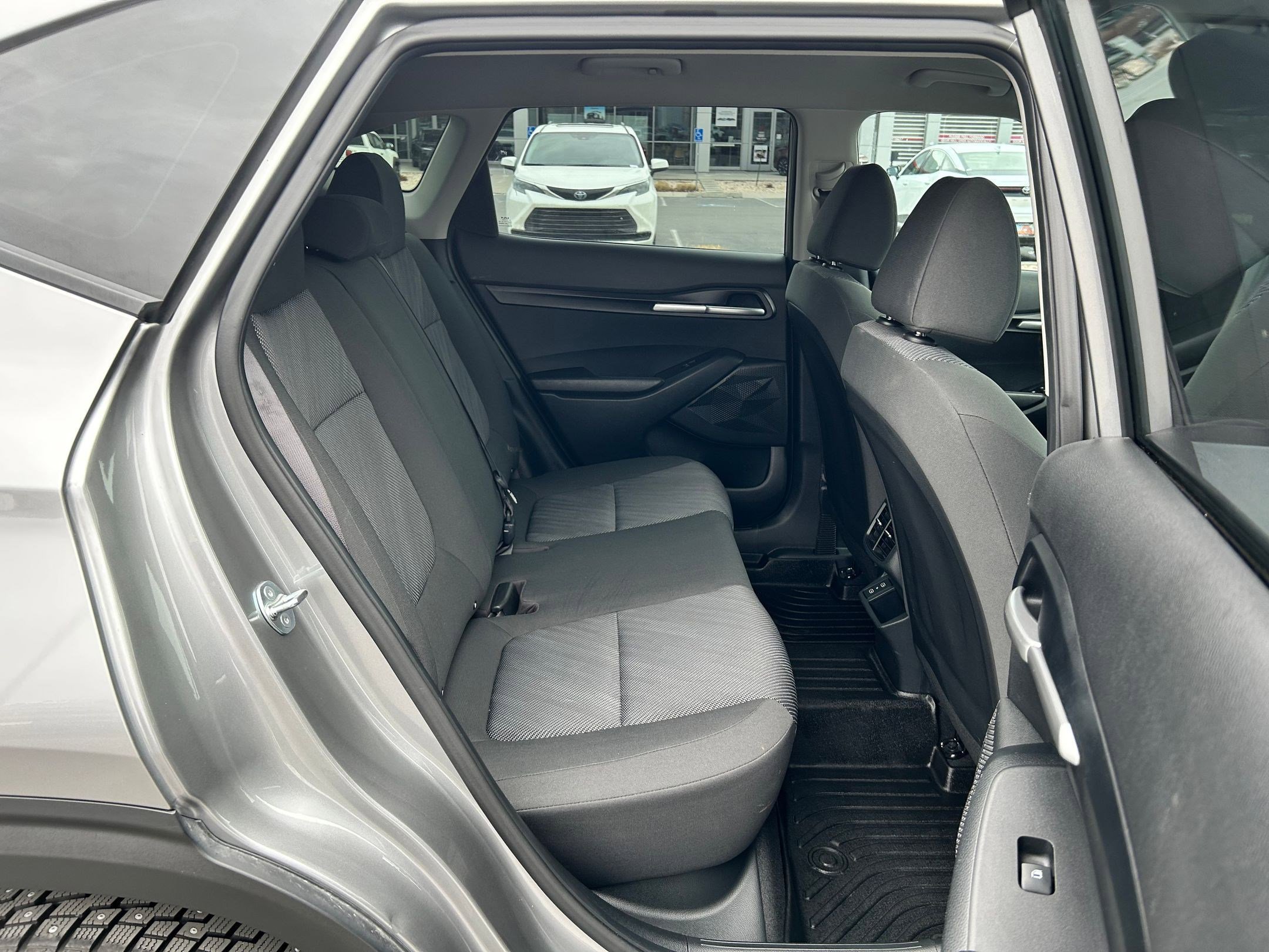 Used 2024 Kia Seltos LX image 25