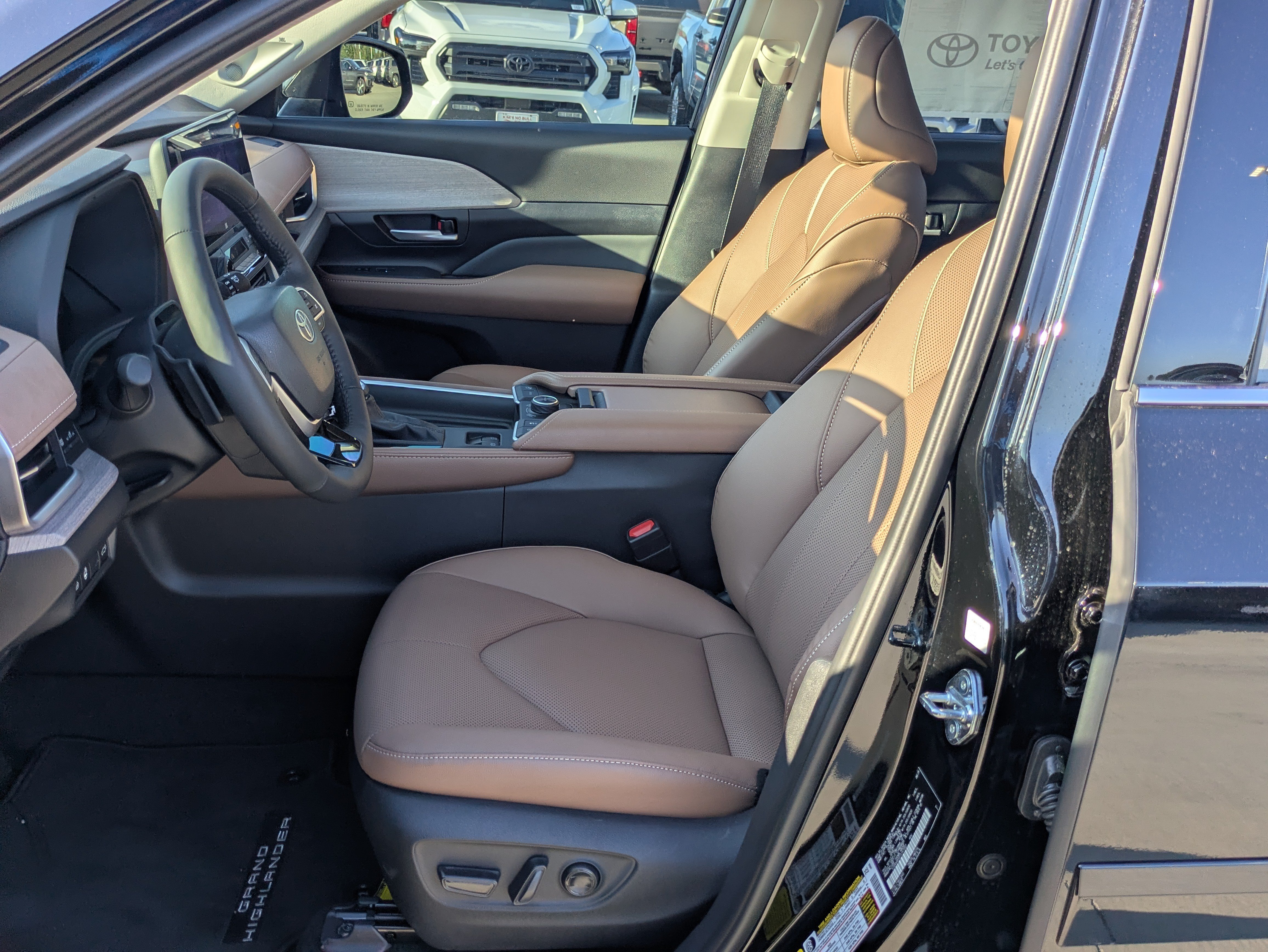 New 2026 Toyota Grand Highlander AWD image 9