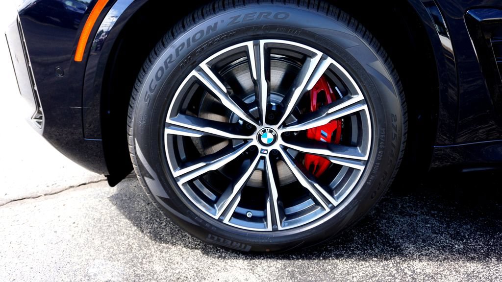 New 2026 BMW X5 xDrive50e w/ M Sport Package AWD/4WD image 3