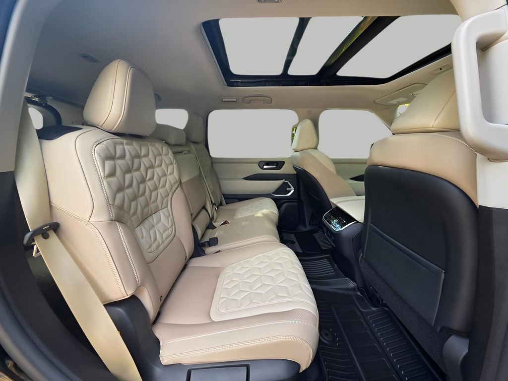 New 2026 Nissan Armada Platinum image 14