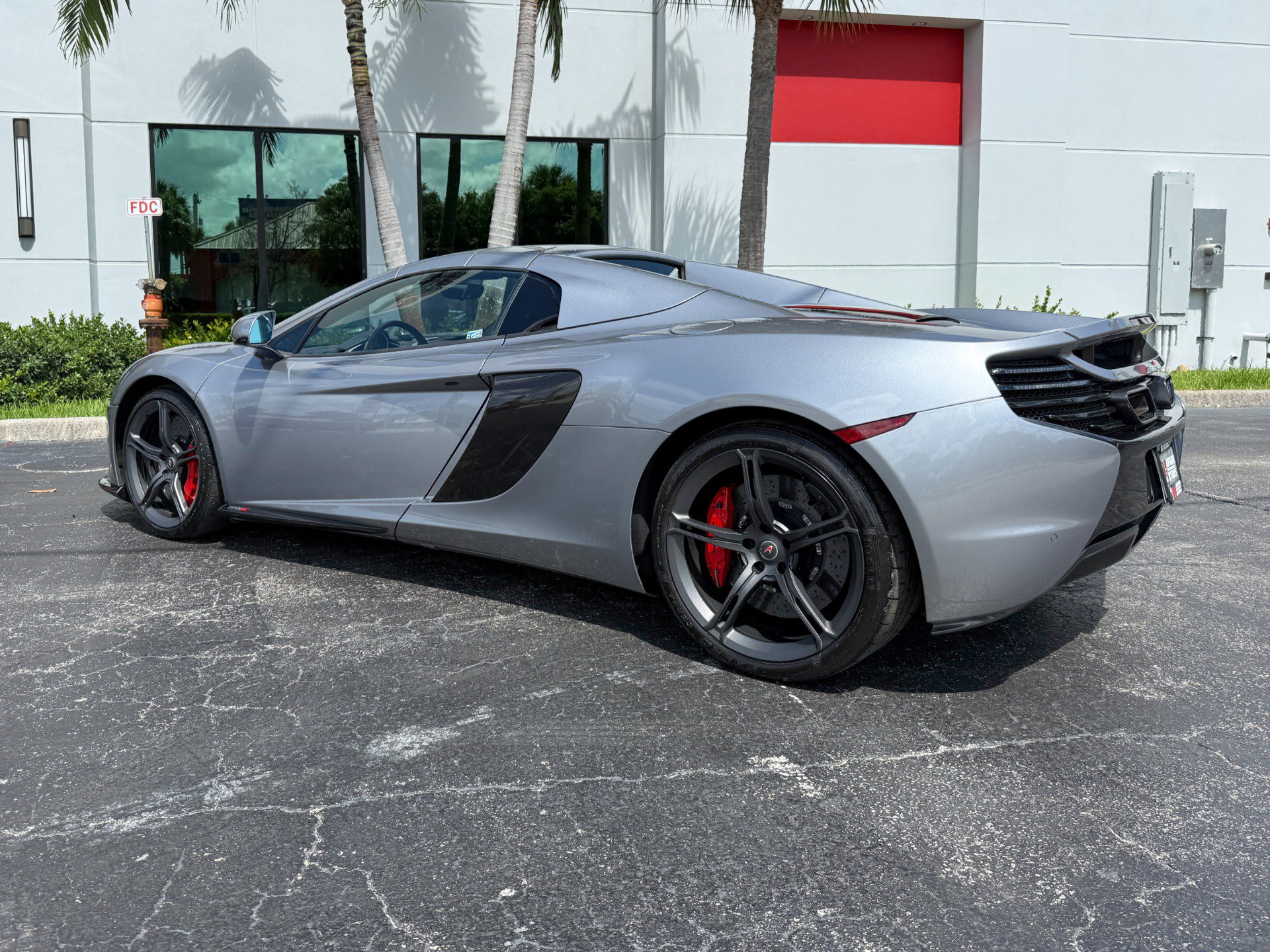 Used 2015 McLaren 650S Spider RWD image 53