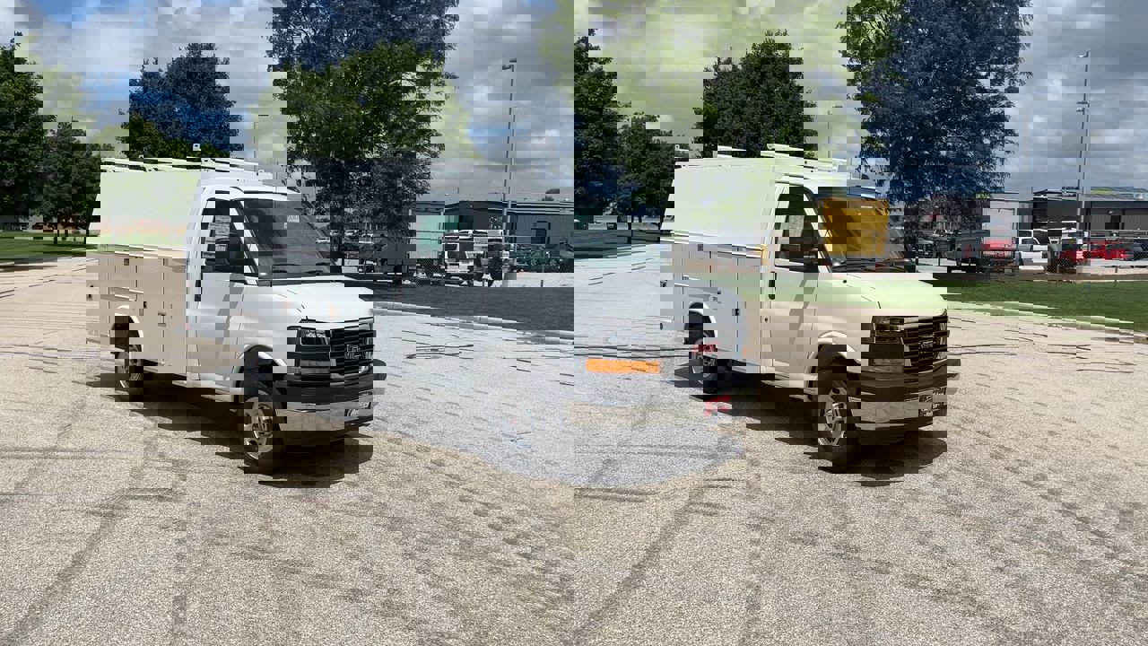 New 2025 GMC Savana 3500 w/ Power Convenience Package image 24