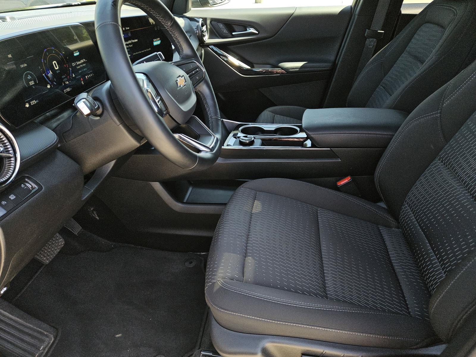 Used 2026 Chevrolet Equinox LT FWD image 22
