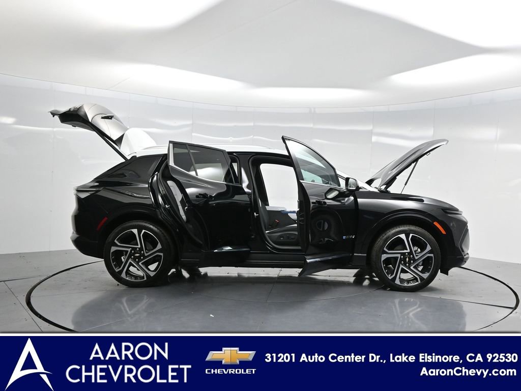 New 2025 Chevrolet Equinox EV LT image 3