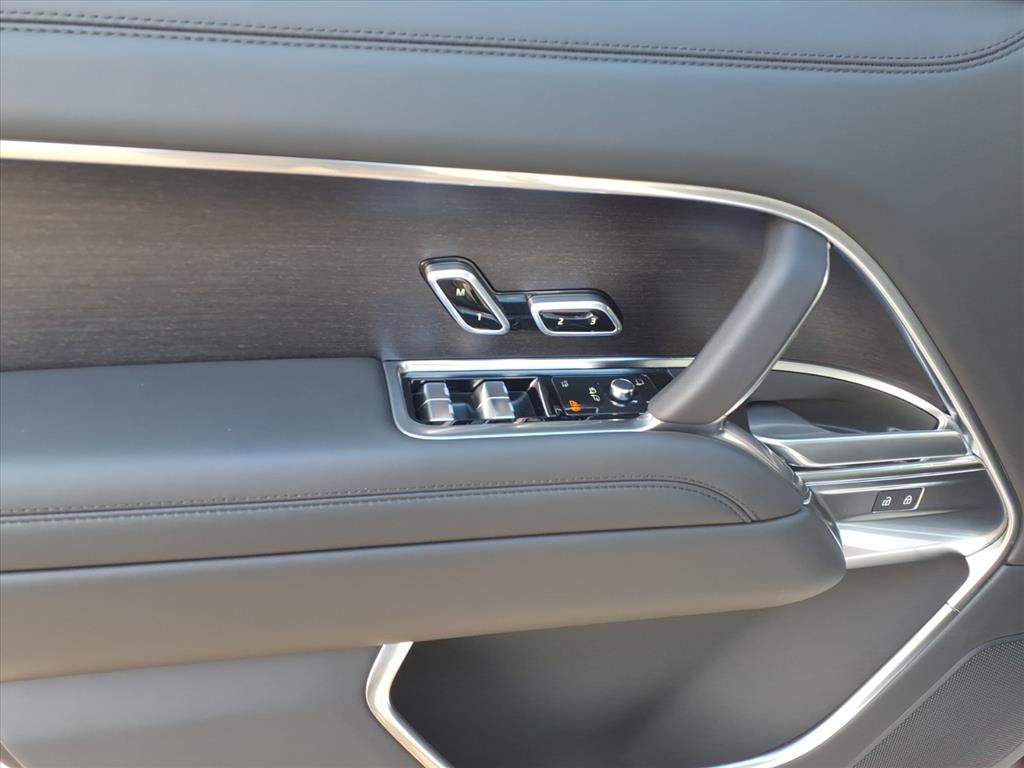 Used 2025 Land Rover Range Rover Long Wheelbase SE image 22