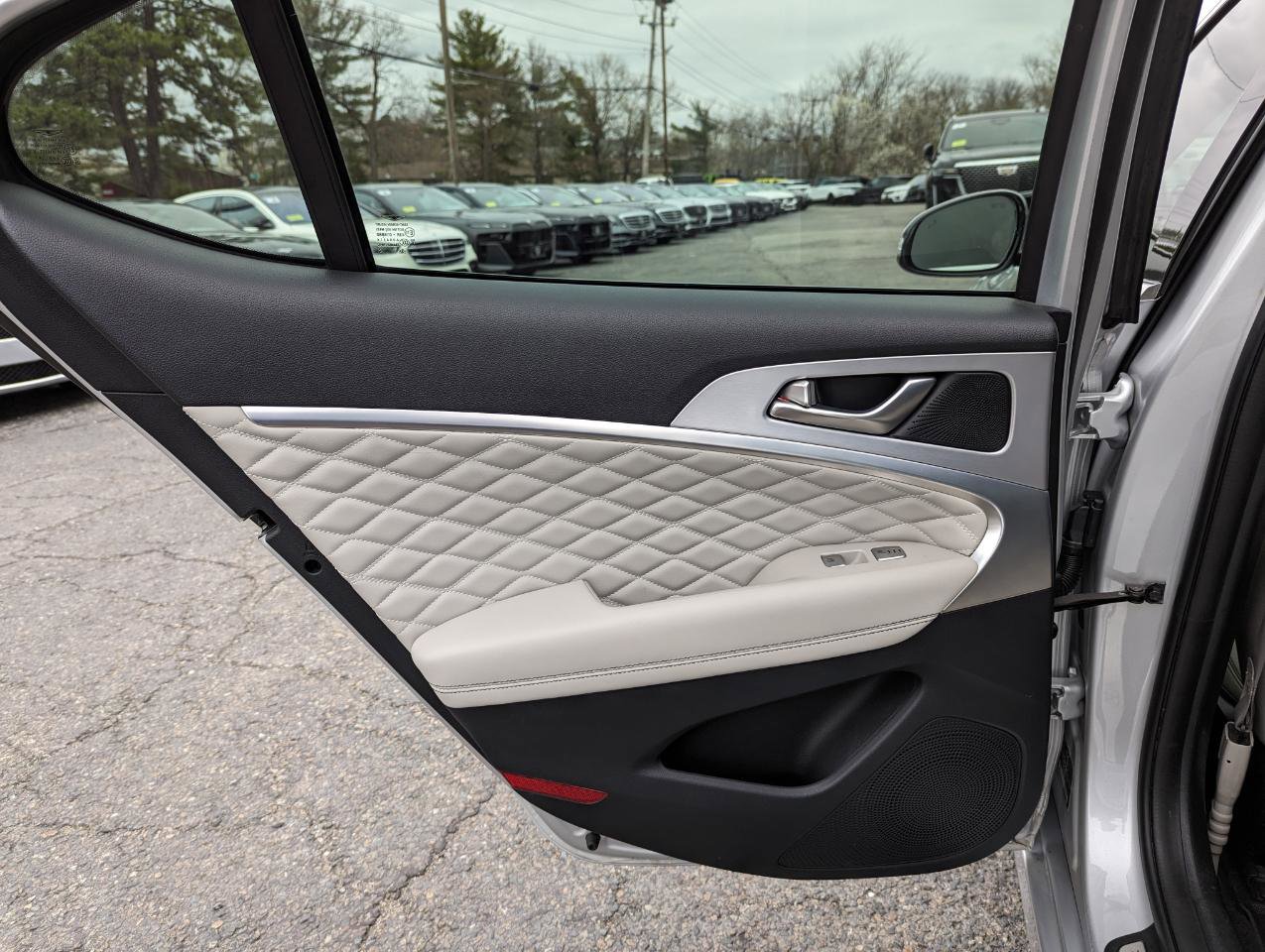 Used 2019 Genesis G70 2.0T Advanced w/ Prestige Package image 37