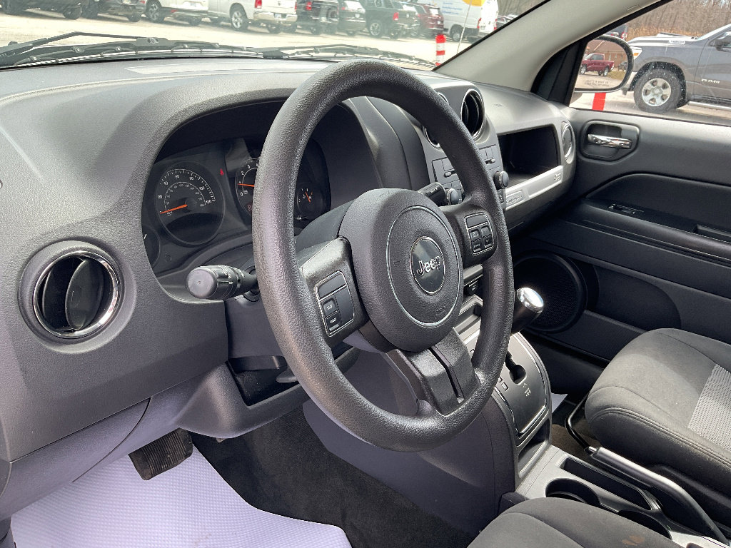 Used 2017 Jeep Compass Sport w/ Power Value Group image 10