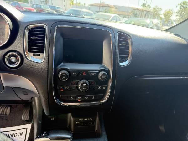 Used 2018 Dodge Durango SXT w/ 3rd Row Seating Group image 12