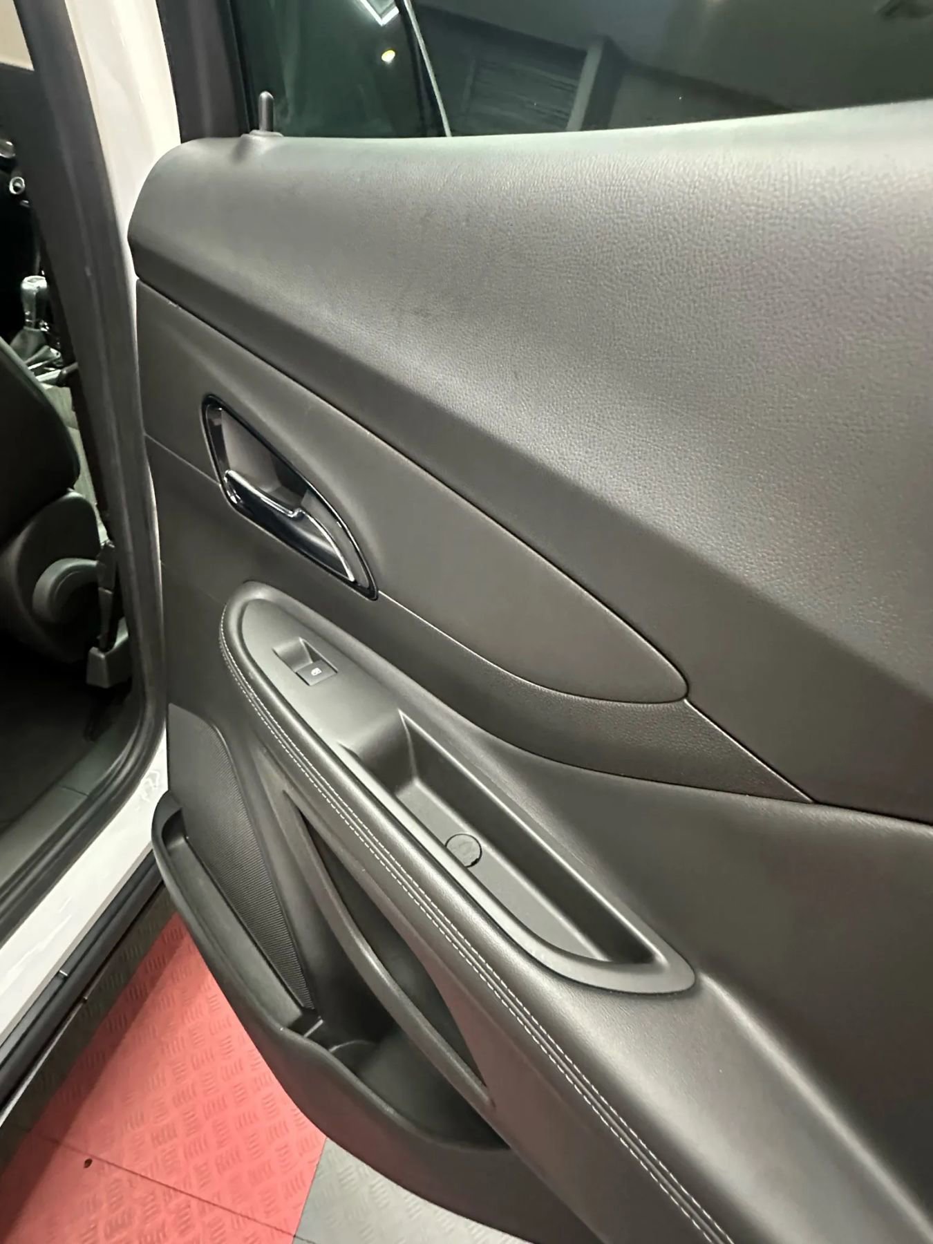 Used 2017 Buick Encore Preferred w/ Experience Buick Package image 27