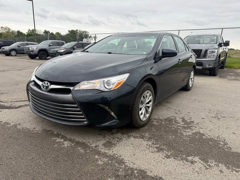 Used 2015 Toyota Camry LE FWD image 3