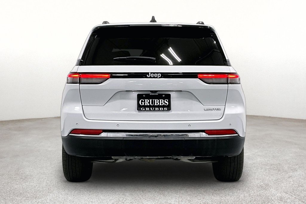Used 2024 Jeep Grand Cherokee Limited RWD image 5