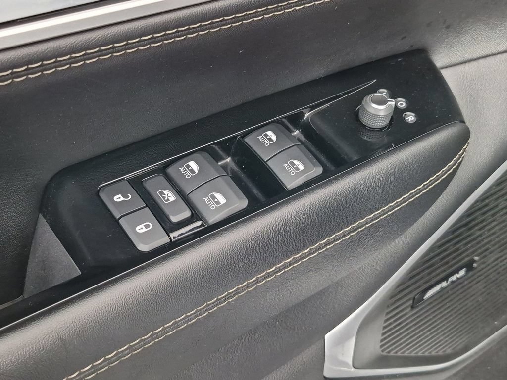 Used 2024 Jeep Wagoneer Series II AWD/4WD image 14