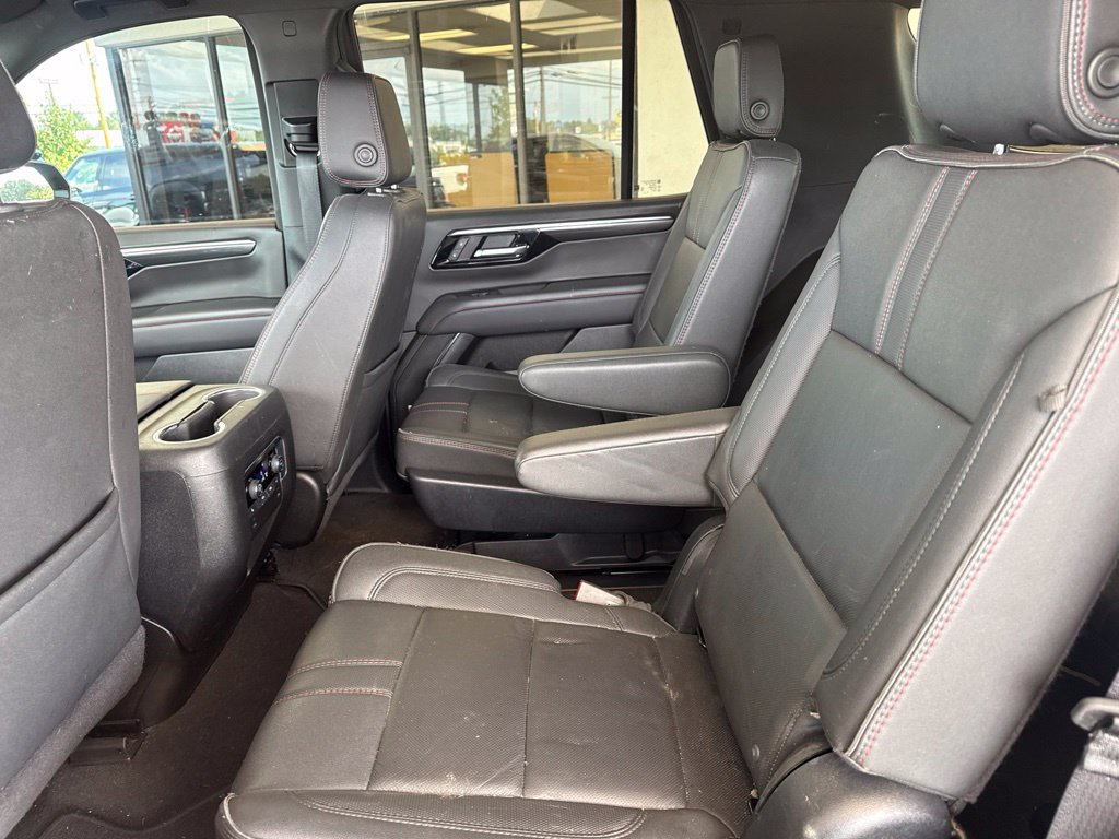 Used 2025 Chevrolet Tahoe RST w/ RST Performance Edition AWD/4WD image 13