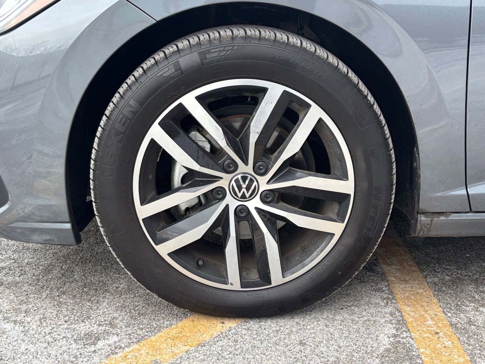 Used 2025 Volkswagen Jetta SE image 24