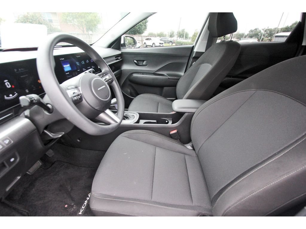 Used 2026 Hyundai Kona SE FWD image 15